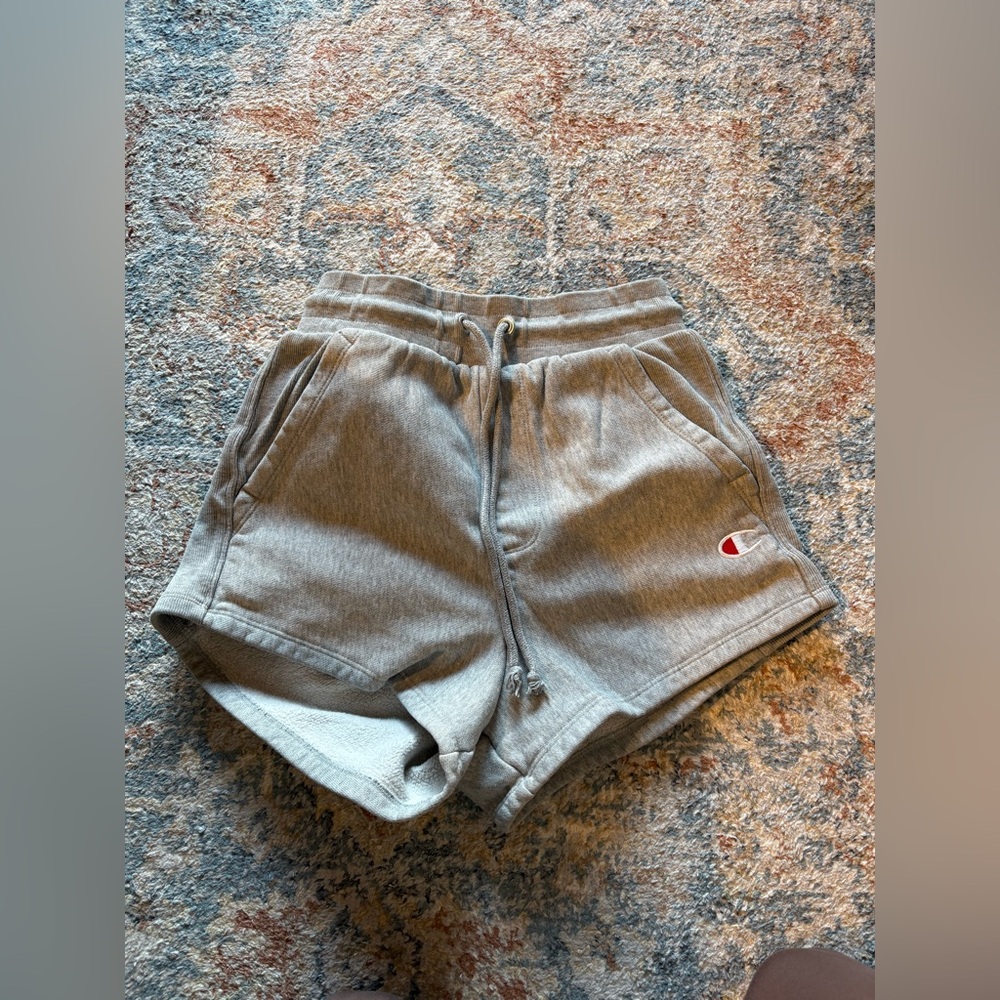 Women’s Champion Sweat-Shorts